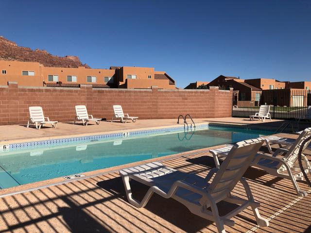 Moab Cataract Condo - 2B/2.5B - Pool - Hot Tub - Photo 15