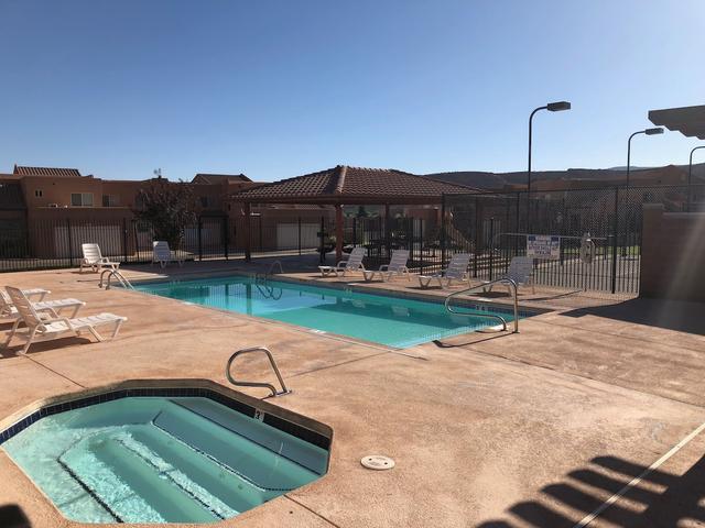Moab Cataract Condo - 2B/2.5B - Pool - Hot Tub - Photo 22