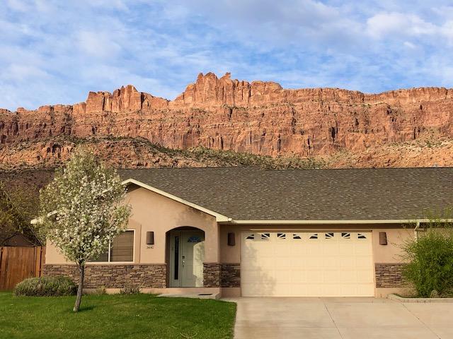 Moab Westwater House - 3B/2. 5B - Garage - Pool accommodation in Moab